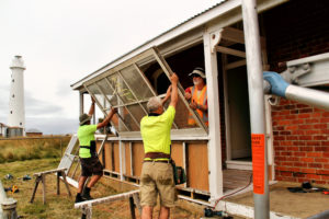 FoTI volunteers restore Quarters 2 sunroom e